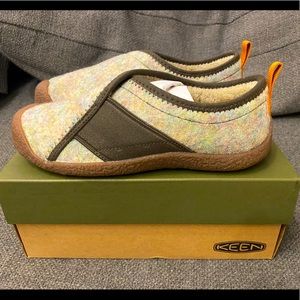 Keen Howser Wrap Indoor Outdoor Shoes Women Size 8 NIB